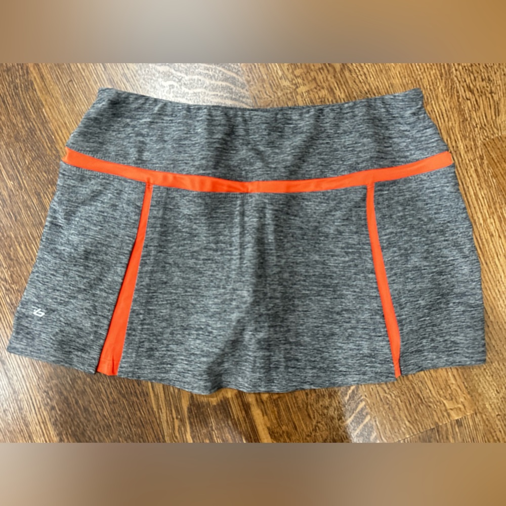 Women’s like new BOLLE large pickle ball tennis golf SKIRT gray and tangerine